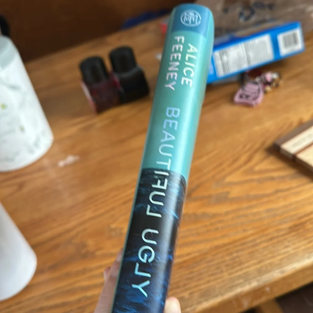 Alice Feeney 'Beautiful Ugly' Book - Picture 5 of 6